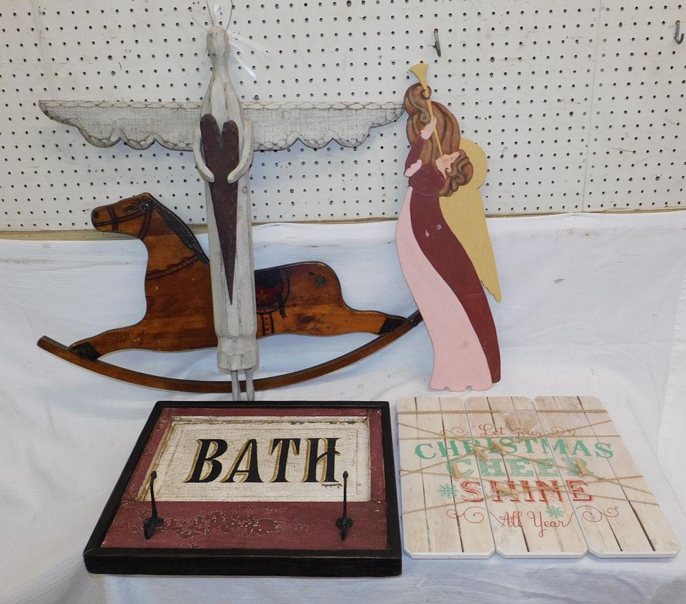 Lot Painted Wood Decorative Items (1 of 3)
