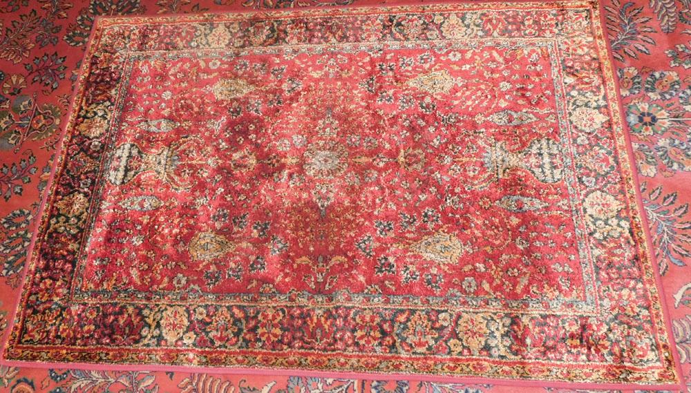 4' 0" X 5' 9" Machine Made Rug (1 of 3)