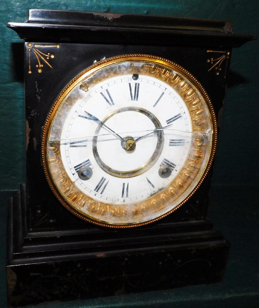 Painted Cast Iron Victorian Mantel Clock (1 of 4)