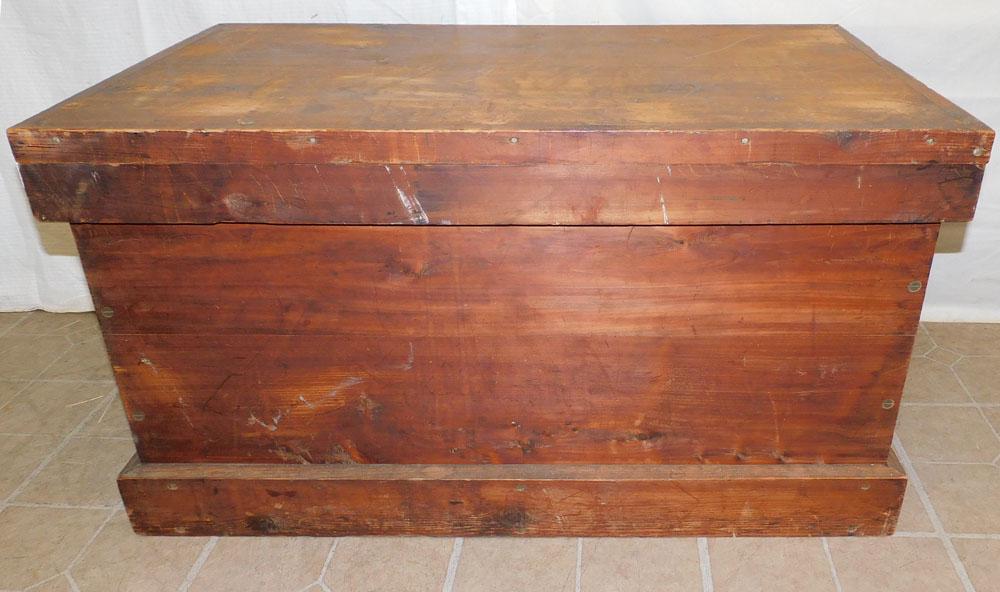 Antique Cedar Dove Tail Blanket Chest (1 of 5)