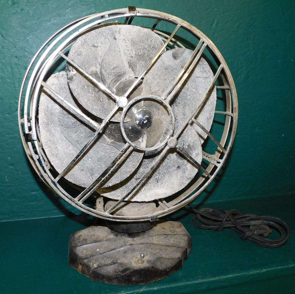 Vintage Metal Fan (1 of 2)