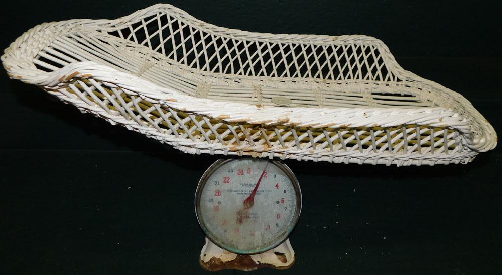 Vintage Wicker Baby Scale (1 of 4)