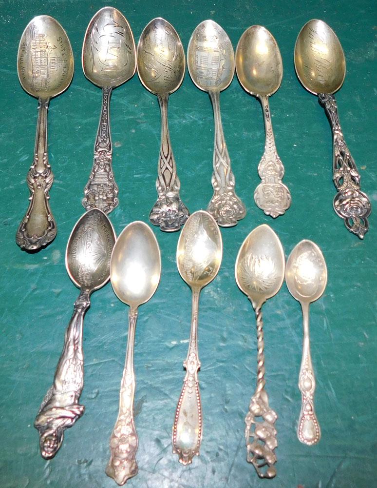 11 Sterling Souvenir Spoons (4.4 Toz) (1 of 4)