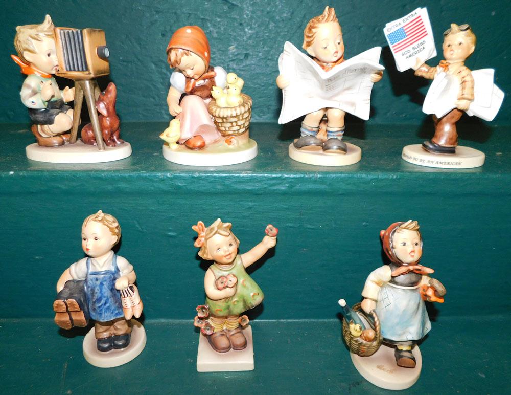 Lot Hummel Figurines (1 of 8)