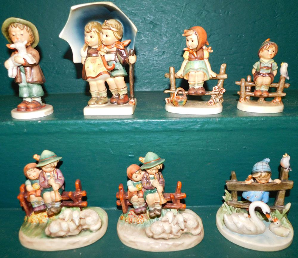 Lot Hummel Figurines (1 of 7)