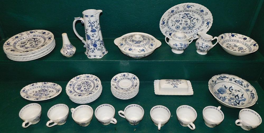 44 Pc English Blue & White Fine China (1 of 5)