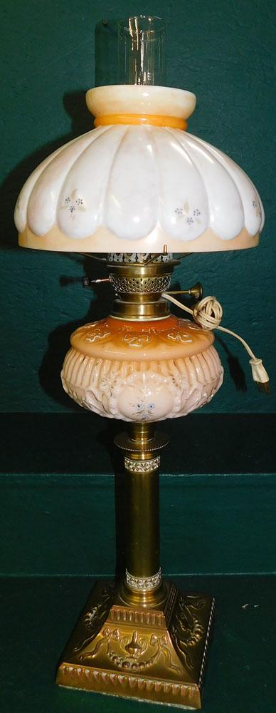 Antique Brass Banquet Oil Lamp (1 of 5)