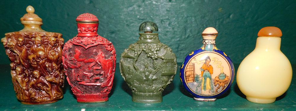 Lot 5 Signed Chinese Snuff Bottles (1 of 3)