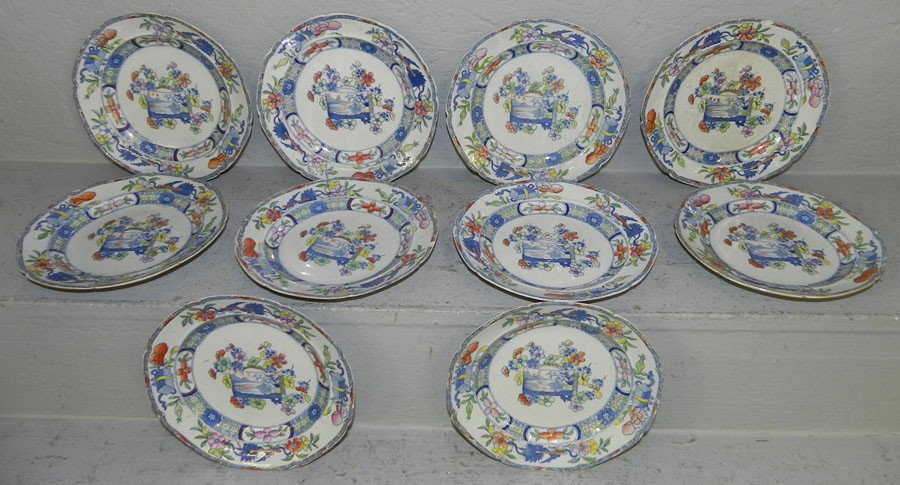 (10) masons ironstone bread and butter plates.: (10) masons ironstone bread and butter plates. 3 pieces have minor condition issues.