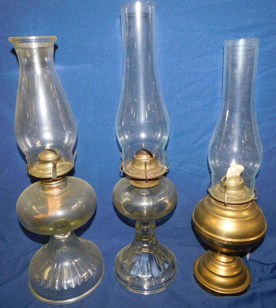Lot Antique Glass & Brass Lamps: Lot Antique Glass & Brass Lamps. "ALL DESCRIPTIONS AND ANY CONDITION STATEMENT GIVEN BY LANGSTON AUCTION GALLERY ARE STRICTLY OPINIONS AND LANGSTON'S SHALL HAVE NO RESPONSIBILITY FOR ERRORS OR OMISSIO