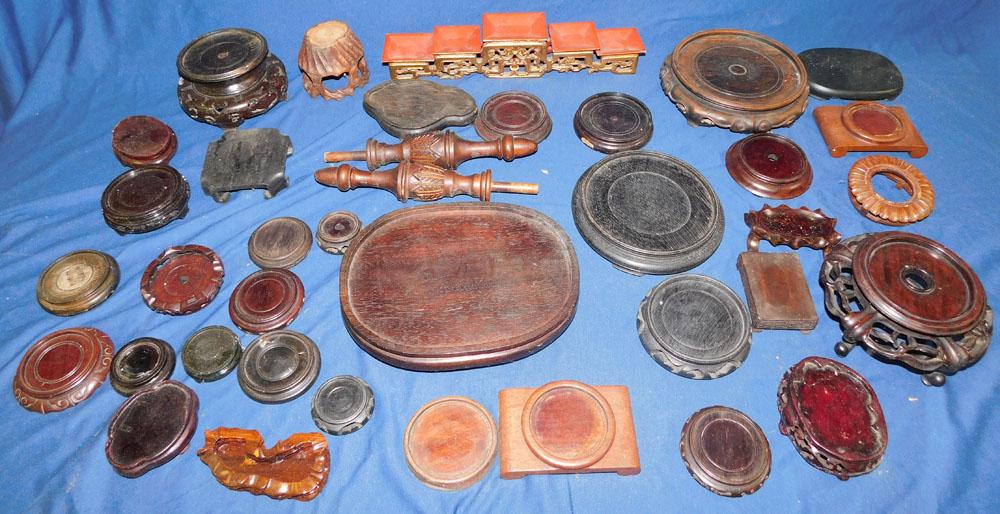 Lot Oriental Stands (1 of 4)