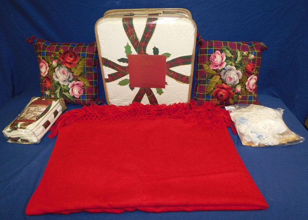 Lot Linens: Lot Linens. "ALL DESCRIPTIONS AND ANY CONDITION STATEMENT GIVEN BY LANGSTON AUCTION GALLERY ARE STRICTLY OPINIONS AND LANGSTON'S SHALL HAVE NO RESPONSIBILITY FOR ERRORS OR OMISSIONS. THE ABSENCE OF A