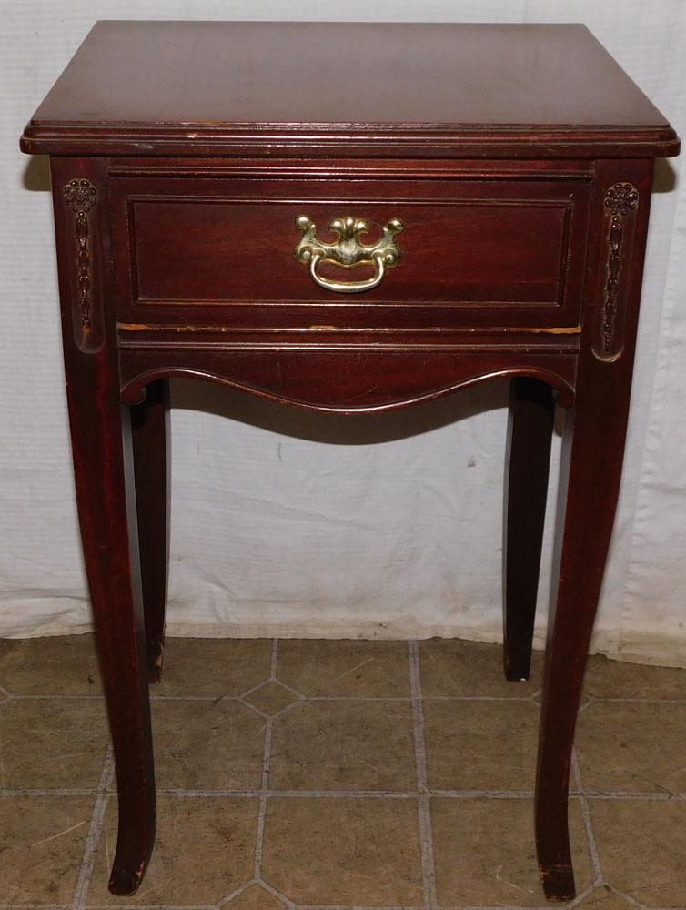 Mahogany One Drawer Night Stand (1 of 5)