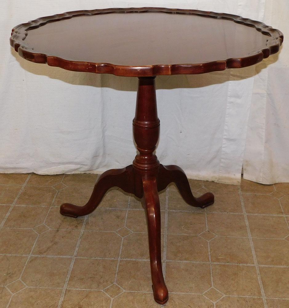 Cherry Queen Anne Style Pie Crust Top Tea Table (1 of 3)