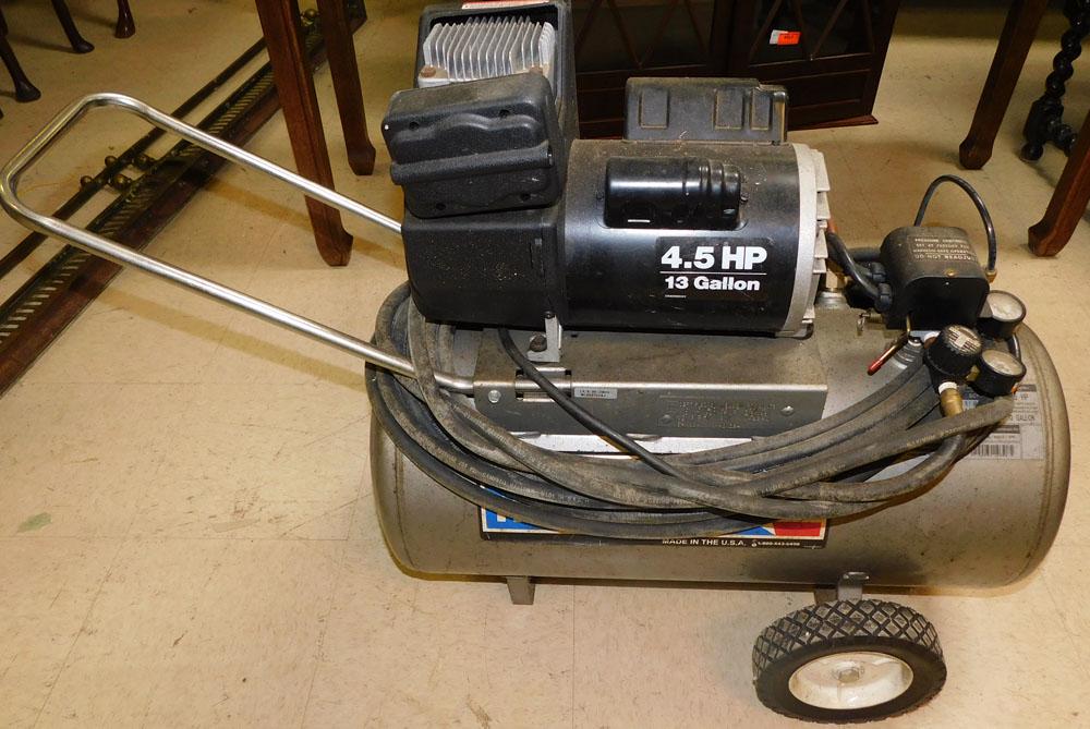 Campbell Hausfeld 4.5 HP Air Compressor (1 of 3)
