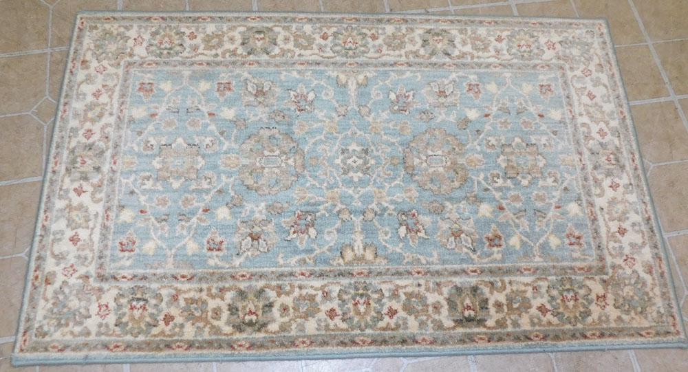 2' 5" X 4' 0" Karastan Rug: 2' 5" X 4' 0" Karastan Rug. "ALL DESCRIPTIONS AND ANY CONDITION STATEMENT GIVEN BY LANGSTON AUCTION GALLERY ARE STRICTLY OPINIONS AND LANGSTON'S SHALL HAVE NO RESPONSIBILITY FOR ERRORS OR OMISSIONS. T