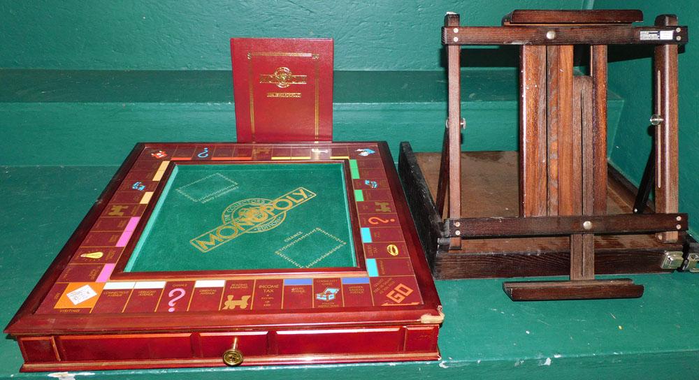 Portable Painters Easel & Monopoly Game (1 of 7)