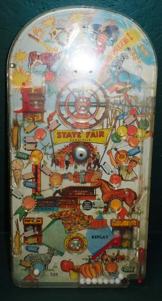 Vintage Pinball Game (1 of 4)