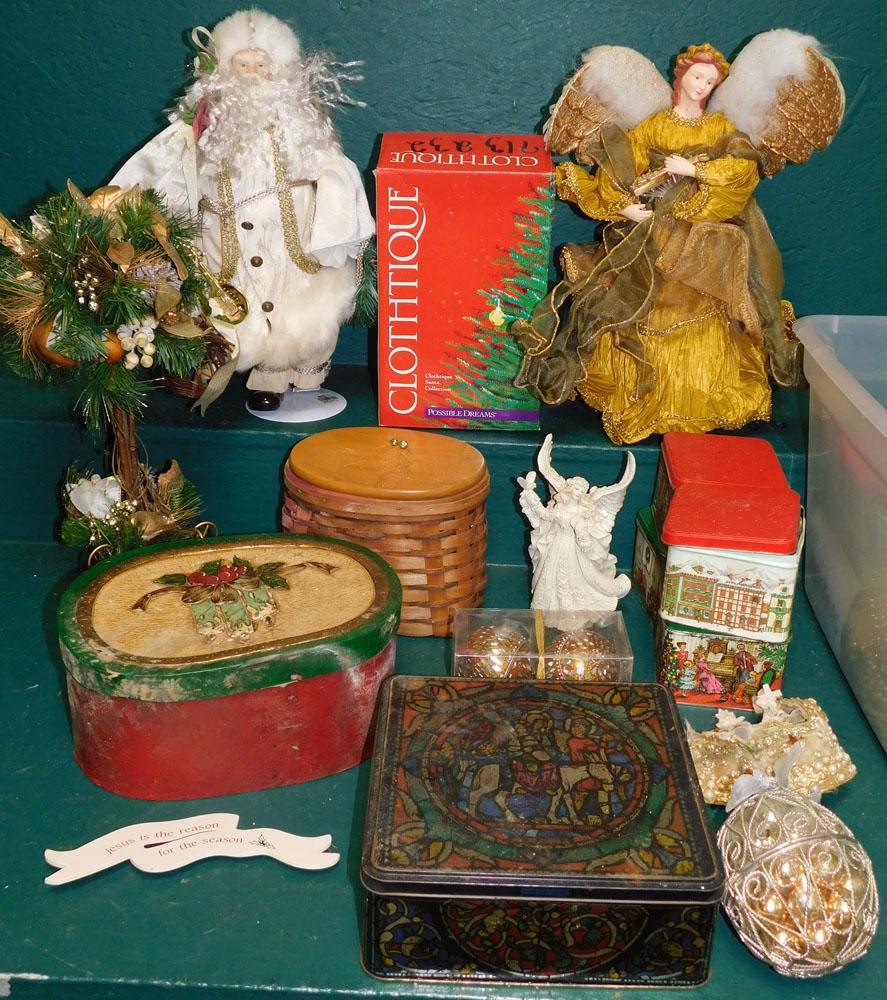 Lot Christmas Decorations: Lot Christmas Decorations. "ALL DESCRIPTIONS AND ANY CONDITION STATEMENT GIVEN BY LANGSTON AUCTION GALLERY ARE STRICTLY OPINIONS AND LANGSTON'S SHALL HAVE NO RESPONSIBILITY FOR ERRORS OR OMISSIONS. TH