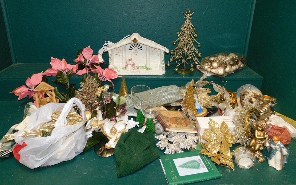 Lot Christmas Decorations: Lot Christmas Decorations. "ALL DESCRIPTIONS AND ANY CONDITION STATEMENT GIVEN BY LANGSTON AUCTION GALLERY ARE STRICTLY OPINIONS AND LANGSTON'S SHALL HAVE NO RESPONSIBILITY FOR ERRORS OR OMISSIONS. TH