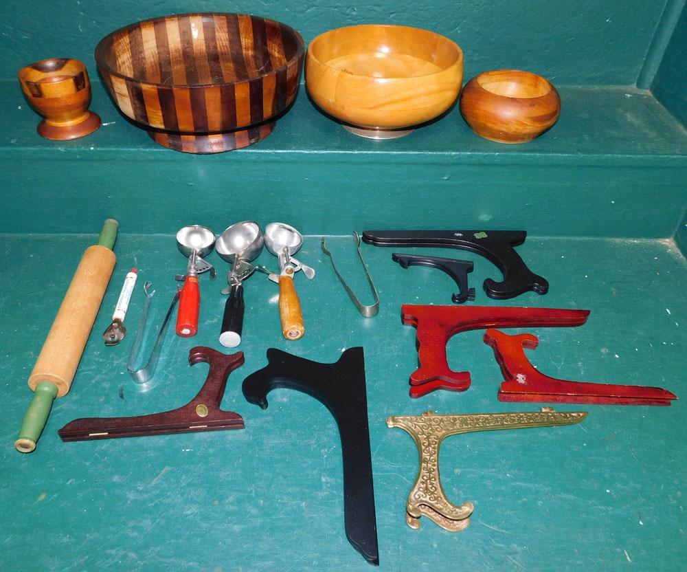 Lot Vintage Wood Bowls & Kitchen Utensils - Plate Stands (1 of 3)