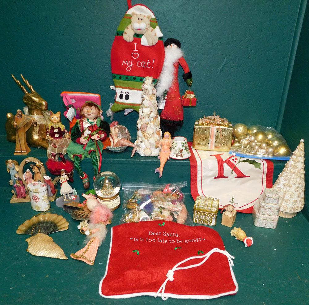 Lot Christmas Decorations: Lot Christmas Decorations. "ALL DESCRIPTIONS AND ANY CONDITION STATEMENT GIVEN BY LANGSTON AUCTION GALLERY ARE STRICTLY OPINIONS AND LANGSTON'S SHALL HAVE NO RESPONSIBILITY FOR ERRORS OR OMISSIONS. TH