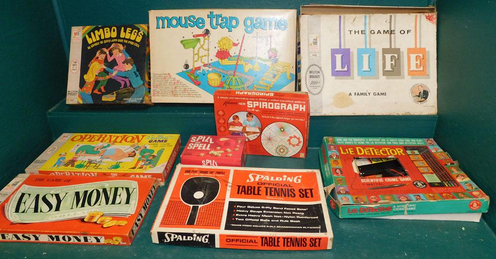 Lot Vintage Games: Lot Vintage Games . "ALL DESCRIPTIONS AND ANY CONDITION STATEMENT GIVEN BY LANGSTON AUCTION GALLERY ARE STRICTLY OPINIONS AND LANGSTON'S SHALL HAVE NO RESPONSIBILITY FOR ERRORS OR OMISSIONS. THE ABSEN