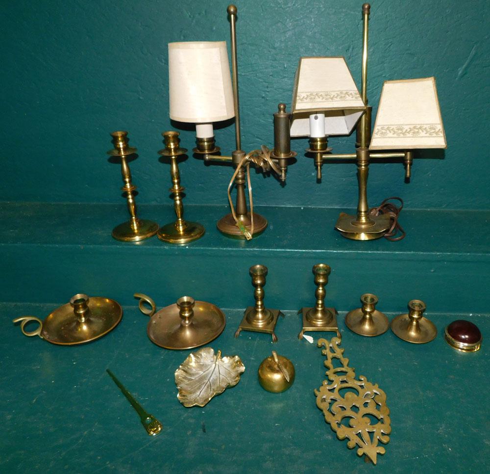 Lot Brass Items: Lot Brass Items. "ALL DESCRIPTIONS AND ANY CONDITION STATEMENT GIVEN BY LANGSTON AUCTION GALLERY ARE STRICTLY OPINIONS AND LANGSTON'S SHALL HAVE NO RESPONSIBILITY FOR ERRORS OR OMISSIONS. THE ABSENCE