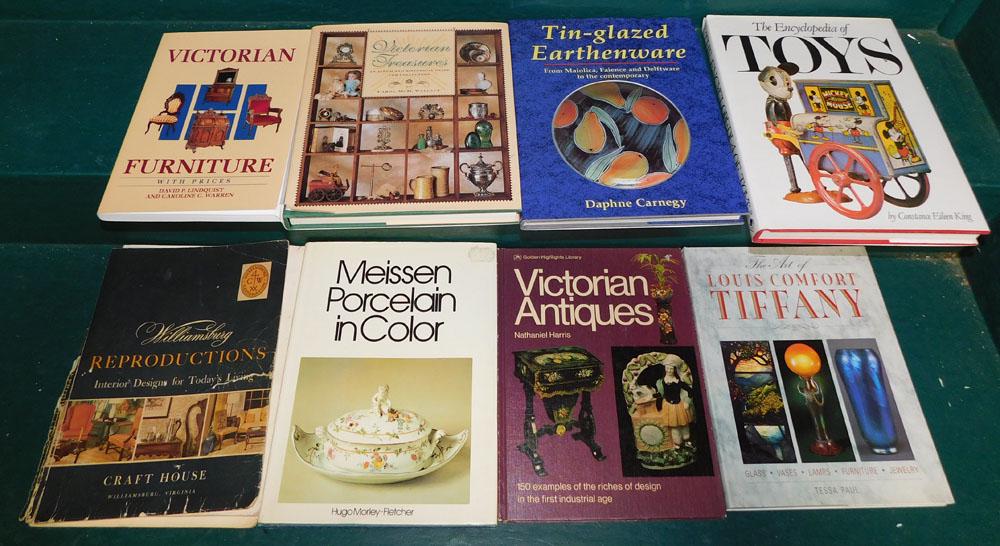 Lot Reference Books (1 of 5)