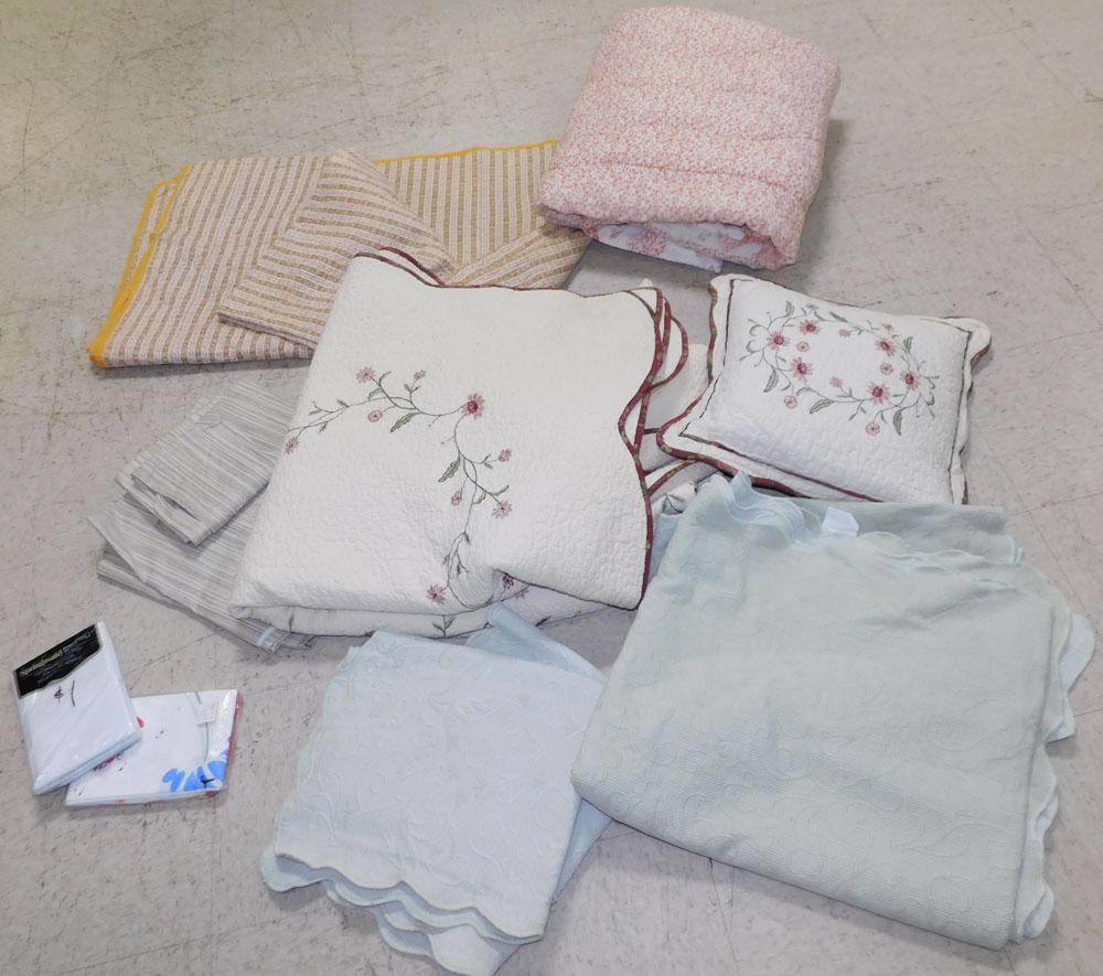 Lot Linens: Lot Linens. "ALL DESCRIPTIONS AND ANY CONDITION STATEMENT GIVEN BY LANGSTON AUCTION GALLERY ARE STRICTLY OPINIONS AND LANGSTON'S SHALL HAVE NO RESPONSIBILITY FOR ERRORS OR OMISSIONS. THE ABSENCE OF A