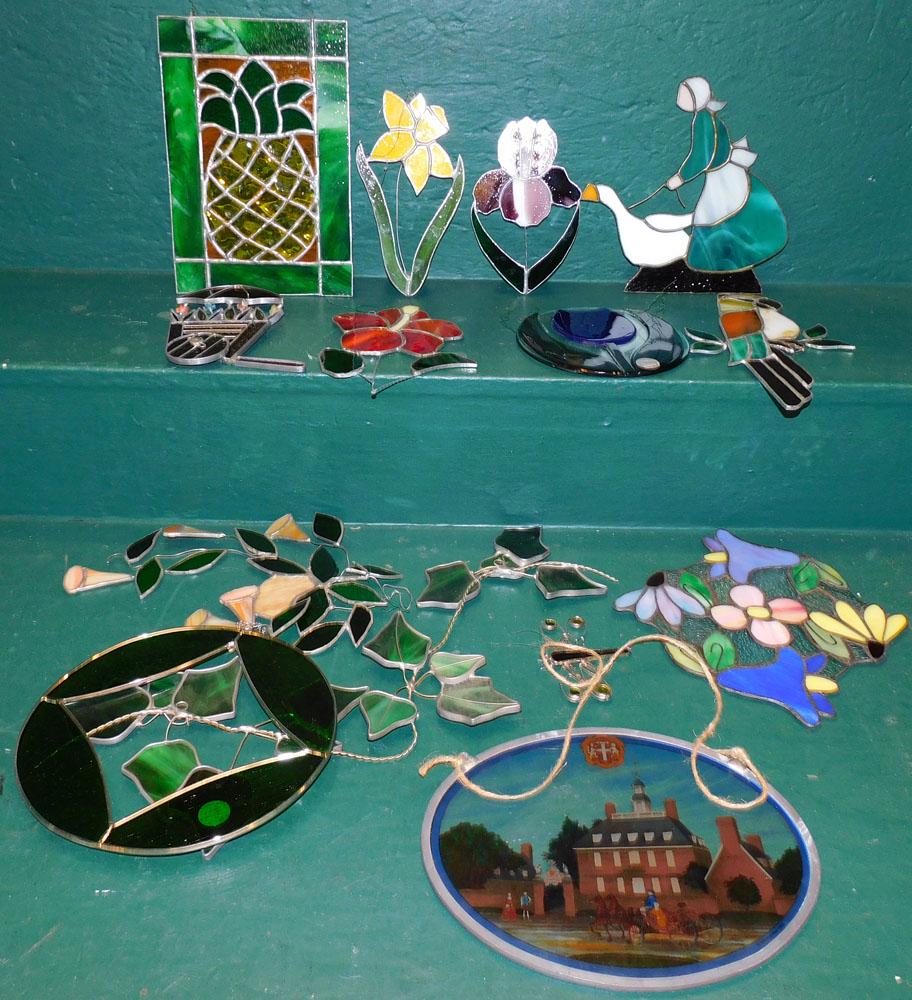 Lot Stain glass Sun Catchers (1 of 3)
