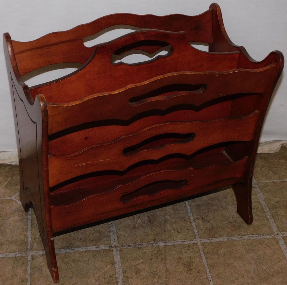 Mahogany Canterbury: Mahogany Canterbury. 15 1/4" W 6" D 14 1/4" H "ALL DESCRIPTIONS AND ANY CONDITION STATEMENT GIVEN BY LANGSTON AUCTION GALLERY ARE STRICTLY OPINIONS AND LANGSTON'S SHALL HAVE NO RESPONSIBILITY FOR ERRO