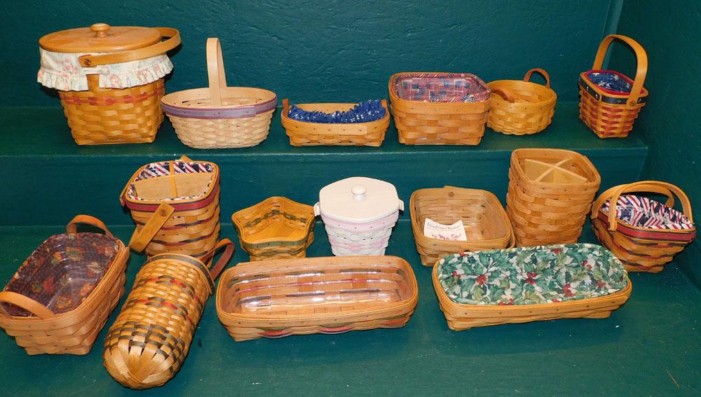 Lot 15 Longaberger Baskets (1 of 8)