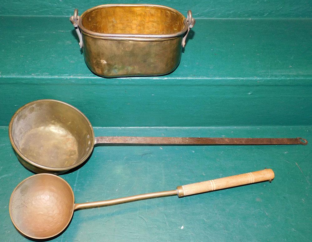 Two Antique Brass Ladles & Brass Bucket (1 of 3)