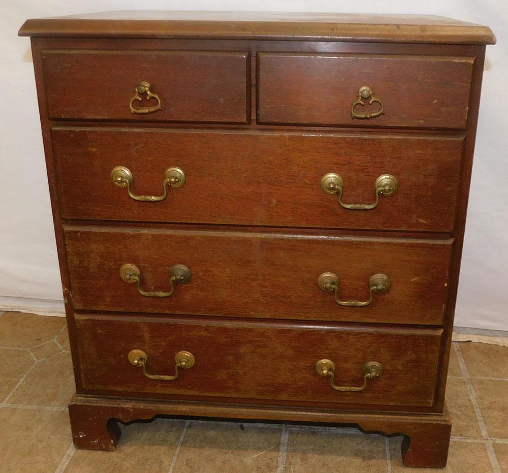 Mahogany Diminutive 2/3 Drawer Chest (1 of 5)