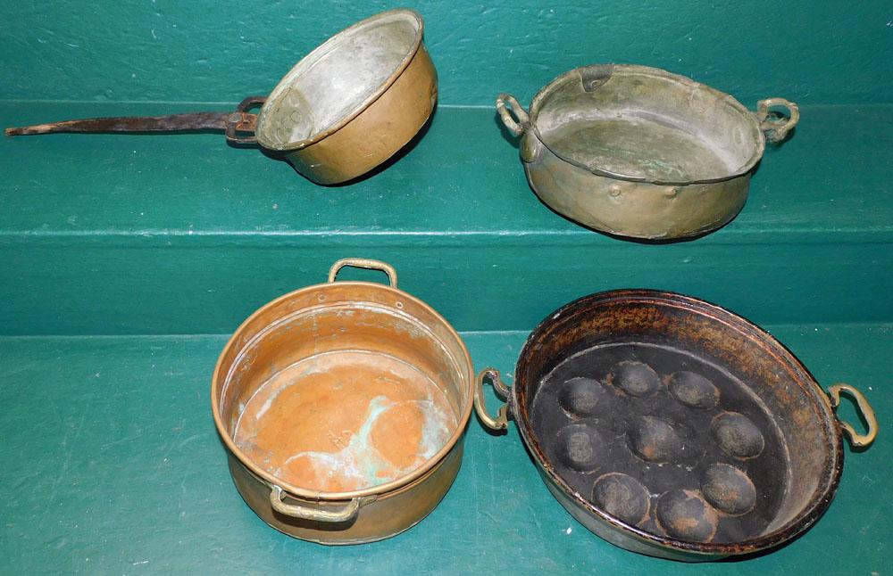 Lot Antique Copper Pots (1 of 2)