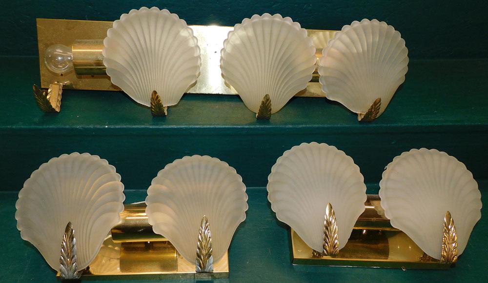 Pair Brass Sconces ( Glass Damaged) (1 of 4)