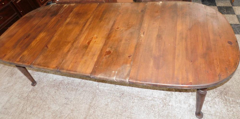 Pine Dining Table W/ 4 Leaves (1 of 5)