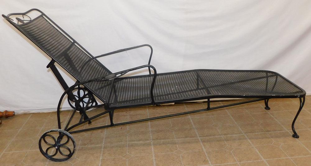 Painted Wrought Iron Chaise Lounge (1 of 3)