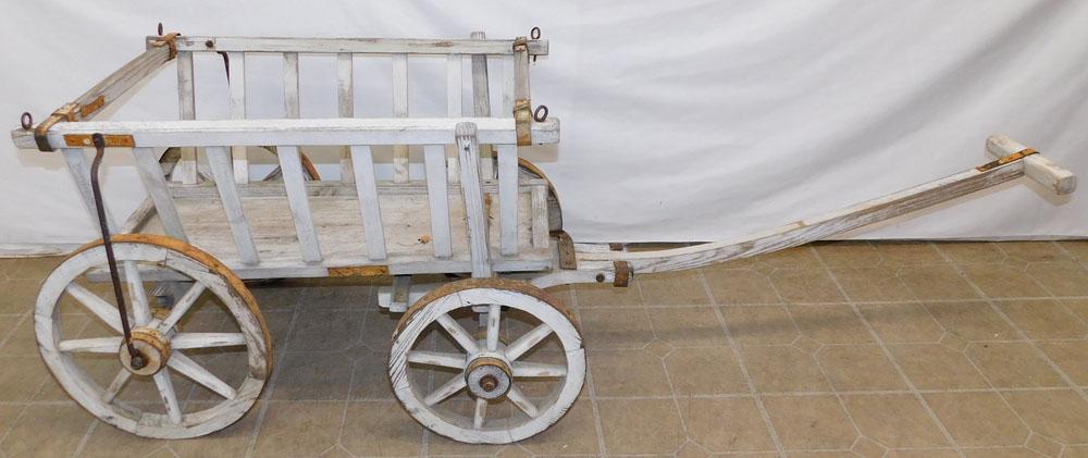 Antique Pull Wagon (1 of 4)