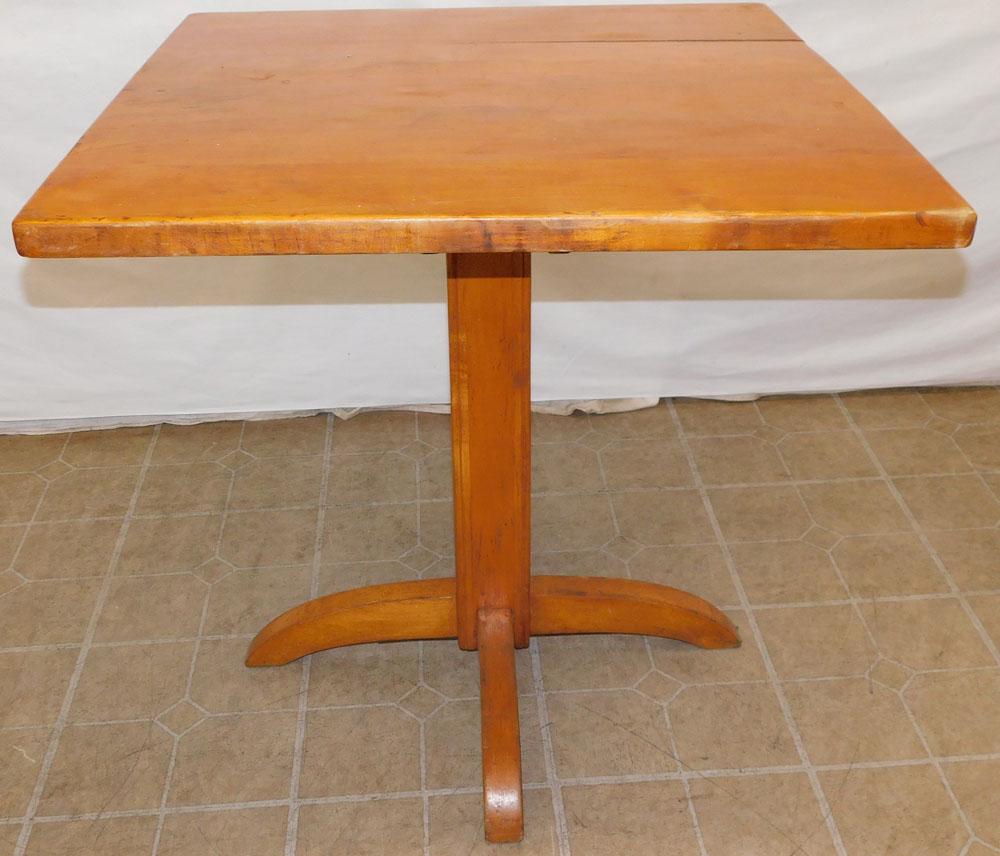 Maple Breakfast Table (1 of 2)