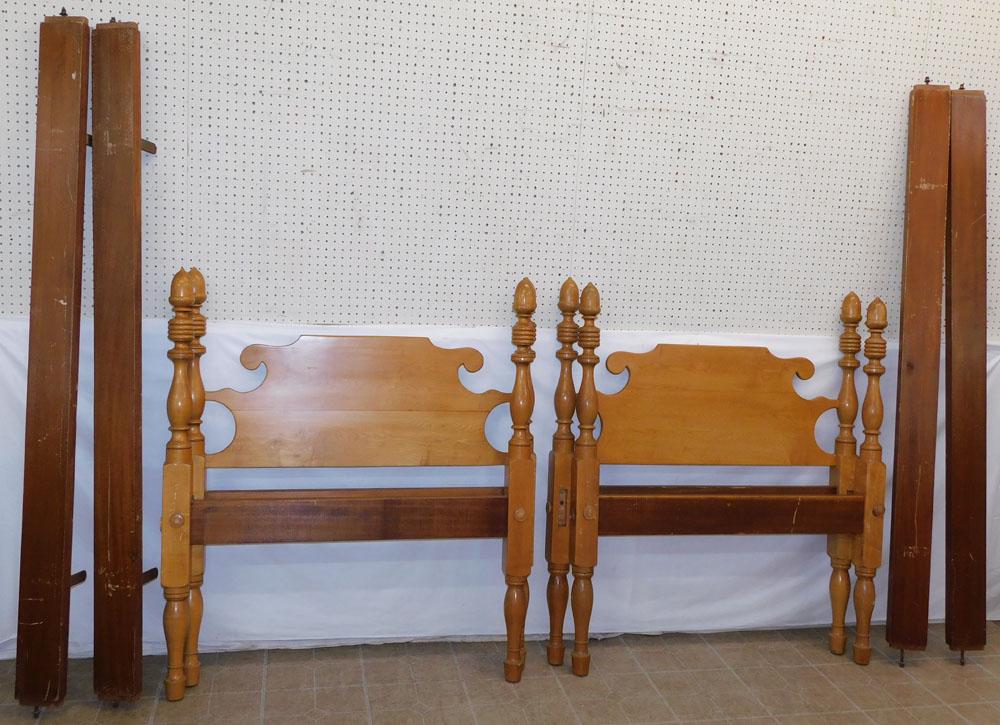 Pair of Benchmade Cherry Twin Beds with Acorn Finials & Bolted Rails (1 of 7)