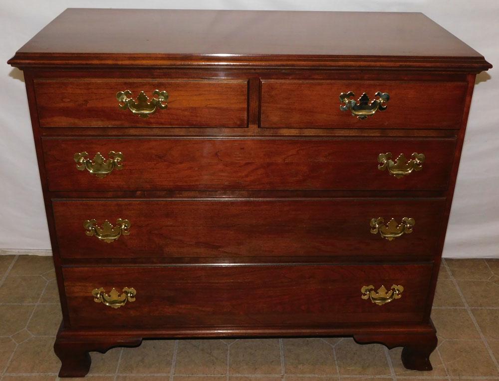 Cherry 2/3 Drawer Chest (1 of 4)