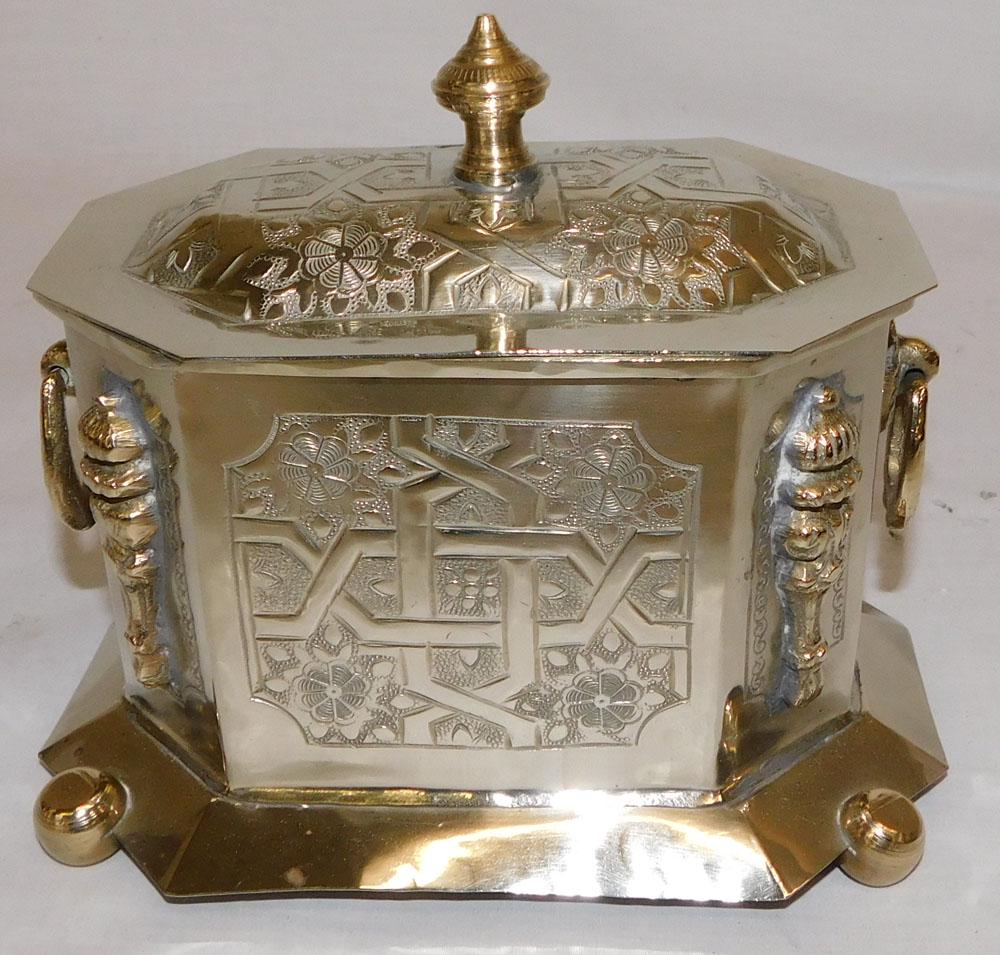 Polished Brass Tea Caddy (1 of 6)