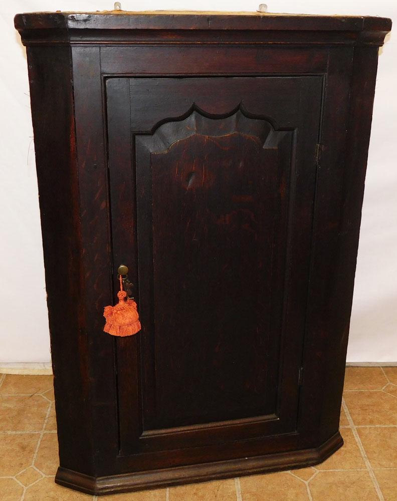 19th C Hanging English Oak Corner Cabinet (1 of 5)