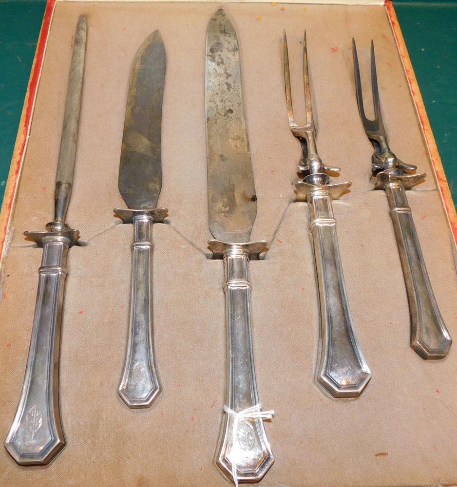 Sterling Handle Carving Set in Case (1 of 3)