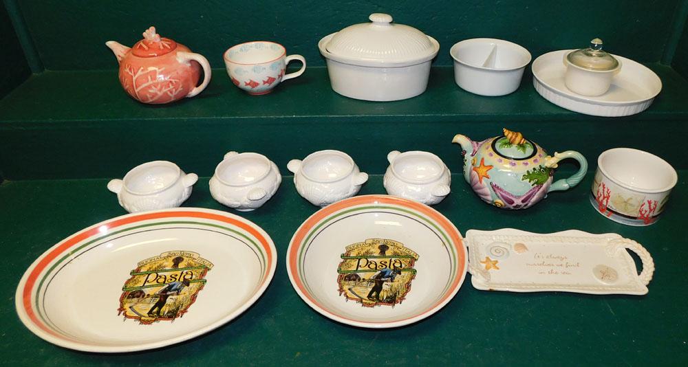 Lot of Porcelain Teapots & Casseroles: Lot of Porcelain Teapots & Casseroles . ALL DESCRIPTIONS AND ANY CONDITION STATEMENT GIVEN BY LANGSTON AUCTION GALLERY ARE STRICTLY OPINIONS AND LANGSTON'S SHALL HAVE NO RESPONSIBILITY FOR ERRORS OR O