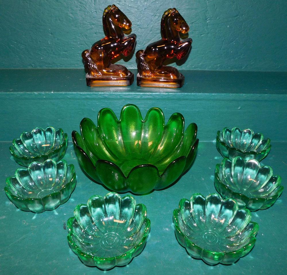 Lot of Colored Glass & Pair of Horse Glass Bookends: Lot of Colored Glass & Pair of Horse Glass Bookends . ALL DESCRIPTIONS AND ANY CONDITION STATEMENT GIVEN BY LANGSTON AUCTION GALLERY ARE STRICTLY OPINIONS AND LANGSTON'S SHALL HAVE NO RESPONSIBILITY F