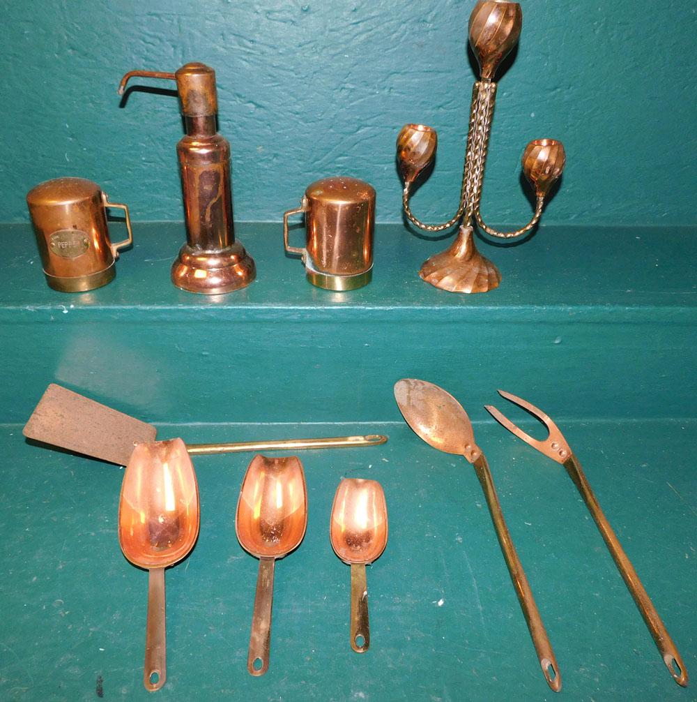 Lot of Copper: Lot of Copper . ALL DESCRIPTIONS AND ANY CONDITION STATEMENT GIVEN BY LANGSTON AUCTION GALLERY ARE STRICTLY OPINIONS AND LANGSTON'S SHALL HAVE NO RESPONSIBILITY FOR ERRORS OR OMISSIONS. THE ABSENCE OF