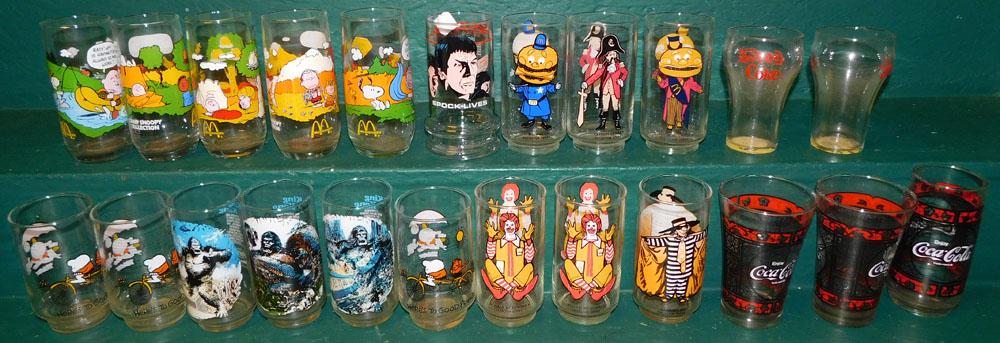 Lot of Vintage Collectors Series Glasses & Collectible Glasses: Lot of Vintage Collectors Series Glasses & Collectible Glasses. ALL DESCRIPTIONS AND ANY CONDITION STATEMENT GIVEN BY LANGSTON AUCTION GALLERY ARE STRICTLY OPINIONS AND LANGSTON'S SHALL HAVE NO RESPON